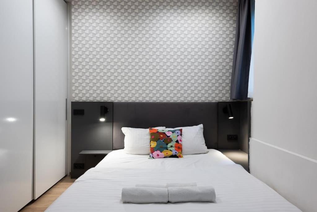 פראג Lighthouse Apartment מראה חיצוני תמונה