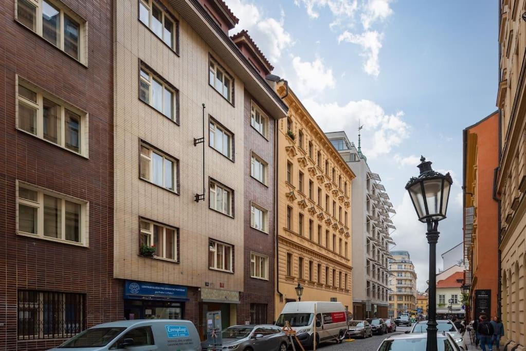 פראג Lighthouse Apartment מראה חיצוני תמונה